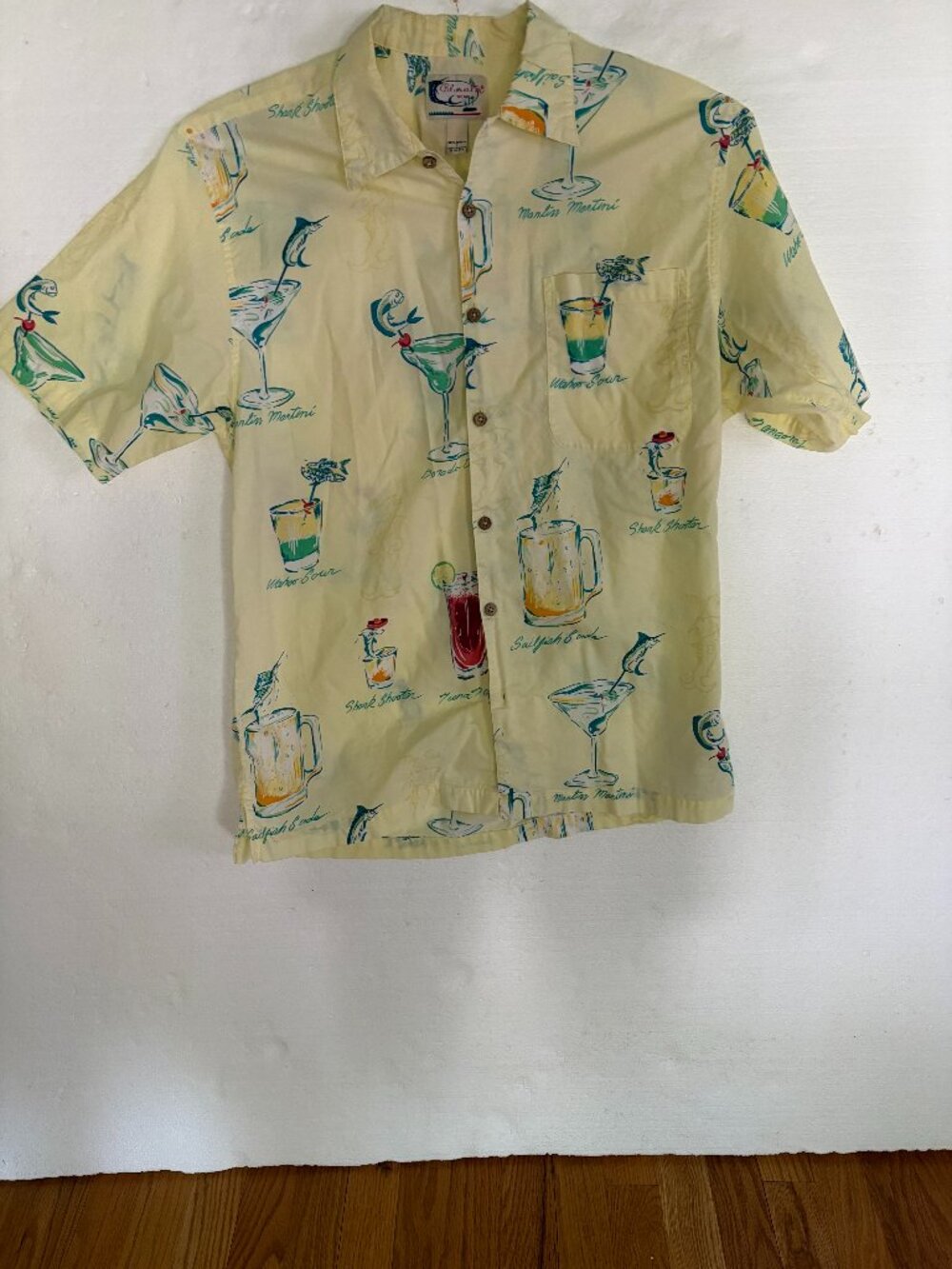Vintage Bluewater Wear Hawaiian Shirt L Marlin Martini Fish Cocktails Yellow